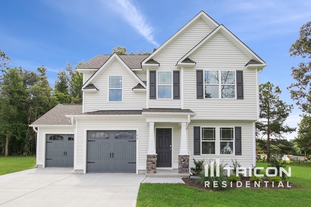 105 Hockey Puck Wy in Benson, NC - Building Photo