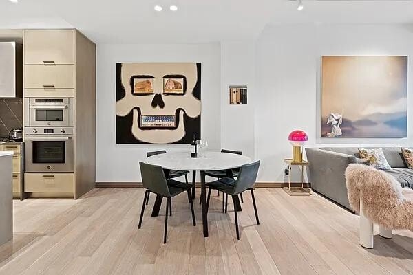 property at 90 Lexington Ave