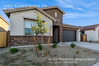 14821 W Cielo Grande Ave in Sun City West, AZ - Building Photo - Building Photo