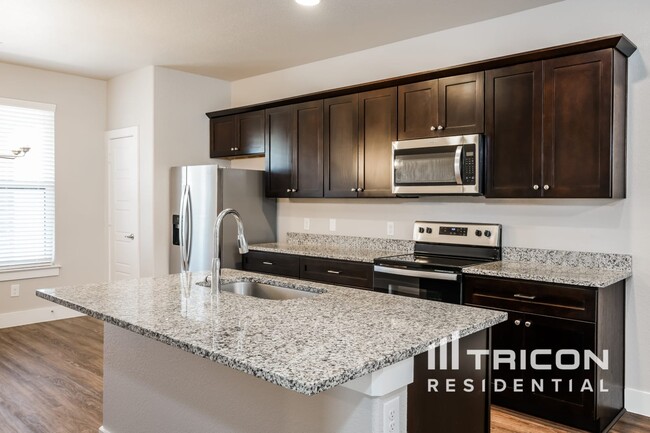 10337 Ft Teran Trl in Crowley, TX - Building Photo - Building Photo