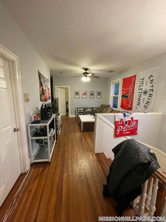 731 Parker St in Boston, MA - Foto de edificio - Building Photo