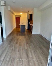 8 Ann St in Mississauga, ON - Building Photo - Building Photo