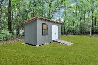 284 County Rd 3012 in Dayton, TX - Building Photo - Building Photo
