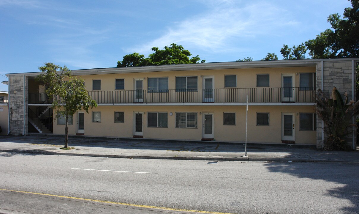 2615 SW 22nd Ave in Miami, FL - Building Photo