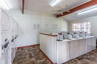 Fox Hill Apartments in Baton Rouge, LA - Building Photo - Interior Photo