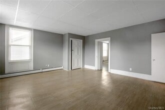 19 W Main St in Washingtonville, NY - Building Photo - Building Photo