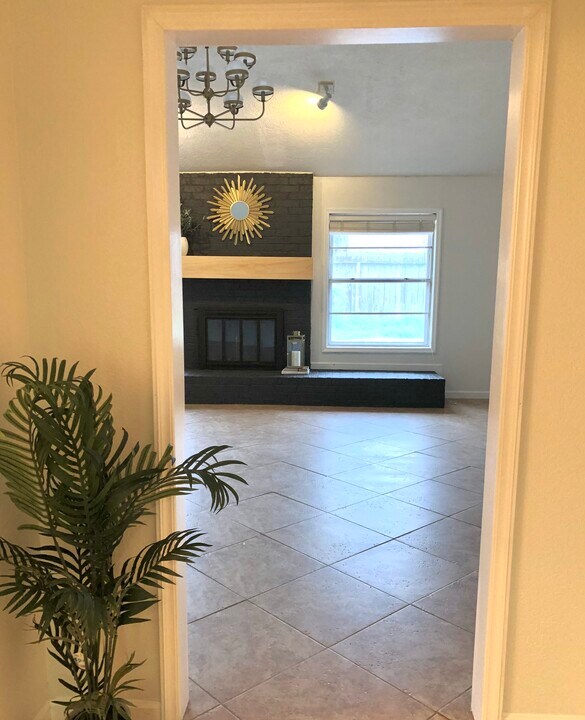 11511 Kirkvalley Dr in Houston, TX - Building Photo