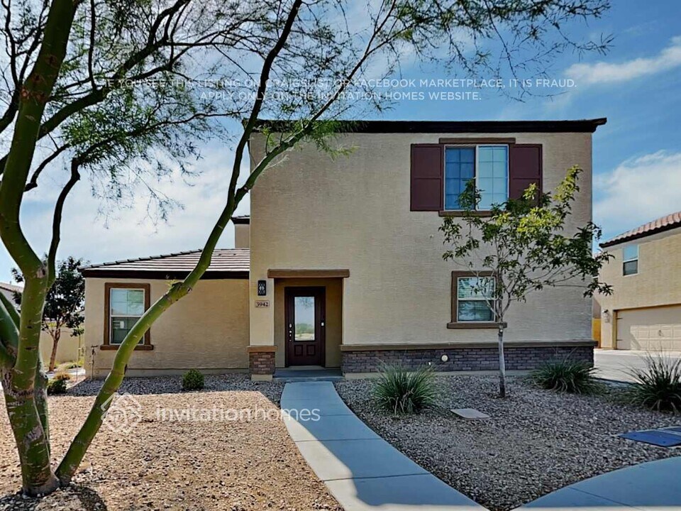 3942 S 79th Dr in Phoenix, AZ - Building Photo