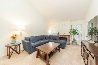 10049 Westpark Dr in Houston, TX - Building Photo - Building Photo