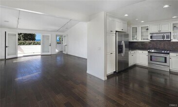 31719 Coast Hwy in Laguna Beach, CA - Building Photo - Building Photo