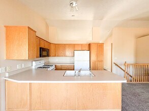 756 Country Club Dr in Stansbury Park, UT - Building Photo - Building Photo