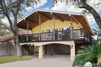 1087 Driftwind Dr in Canyon Lake, TX - Building Photo - Building Photo