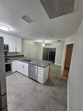 7300-7302 NW 76th Dr in Tamarac, FL - Building Photo - Building Photo