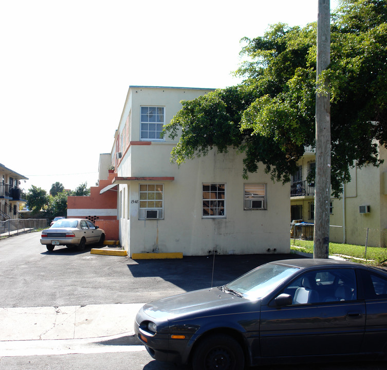 1548 NW 1st St in Miami, FL - Building Photo