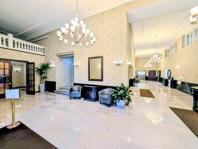 1324 Locust St, Unit 618 in Philadelphia, PA - Foto de edificio - Building Photo