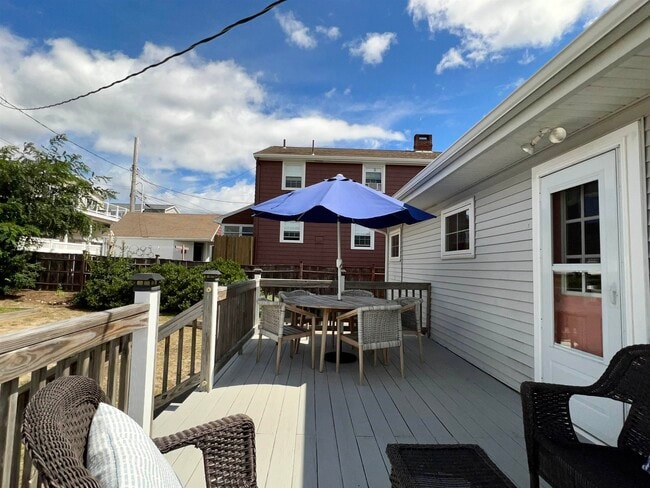 20 Lowell St in Seabrook, NH - Building Photo - Building Photo