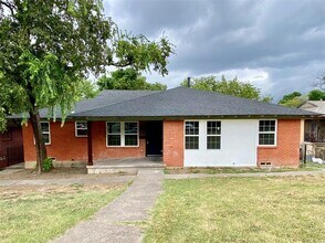 923 Fernwood Ave in Dallas, TX - Building Photo - Building Photo