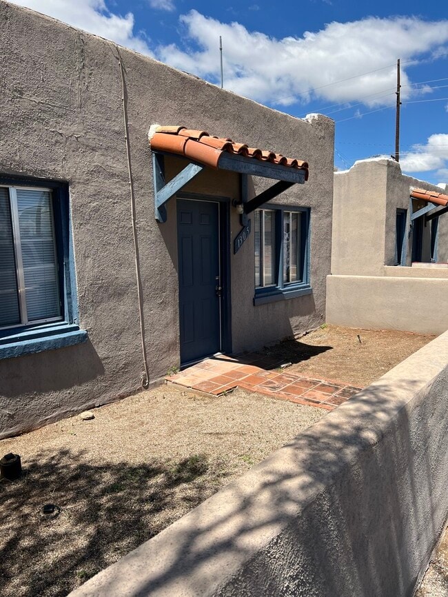 1305 N Columbus Blvd in Tucson, AZ - Building Photo - Building Photo
