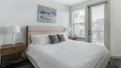 91 Jensen Dr, Unit 5221 in Houston, TX - Building Photo - Building Photo