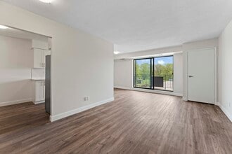 Grandview Apartments in Chatham-Kent, ON - Building Photo - Building Photo