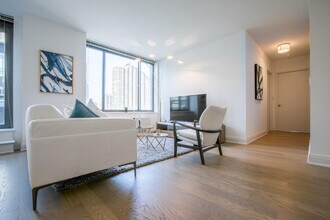 222 E 34th St in New York, NY - Building Photo - Building Photo