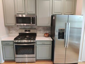 6413 Hawk View Ln in Alexandria, VA - Building Photo - Building Photo
