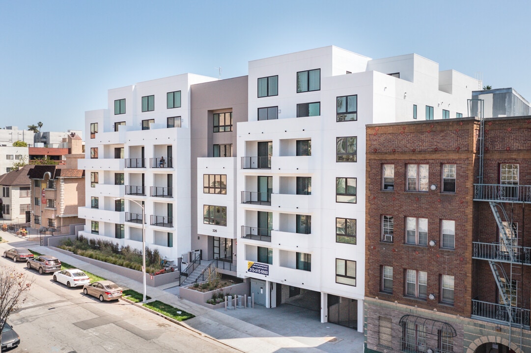 Reno Place in Los Angeles, CA - Foto de edificio