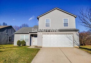 1135 Valley Forge Dr in Indianapolis, IN - Building Photo