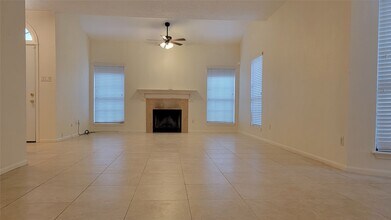 800 Country Pl Dr in Houston, TX - Building Photo - Building Photo