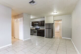1207 NW 17th Ave in Fort Lauderdale, FL - Building Photo - Building Photo