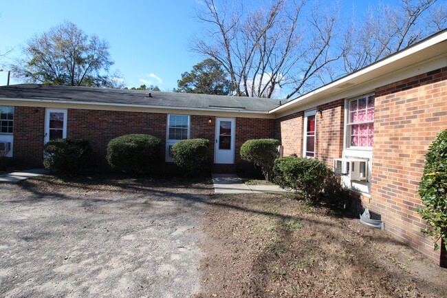 property at 6454 APPLECROSS AVE