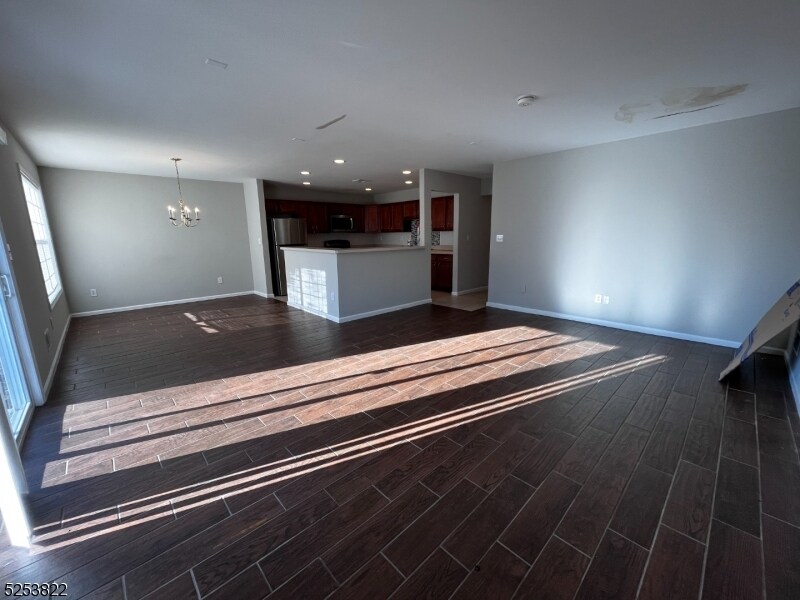 8 Winding Way in Hamburg, NJ - Building Photo