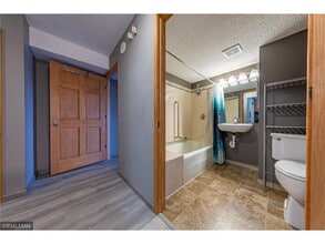 78 10th St E in St. Paul, MN - Building Photo - Building Photo