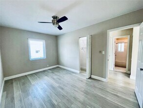 1002 S 27th Ave in Hollywood, FL - Building Photo - Building Photo