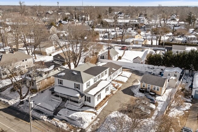 48 Walker St in Falmouth, MA - Building Photo - Building Photo