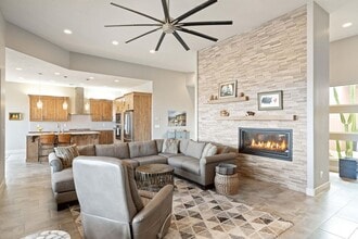 5454 West Copper Cliffs Way in Hurricane, UT - Building Photo - Building Photo