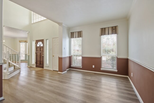 property at 111 S Dreamweaver Cir