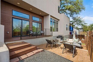 4400 Mt Vernon Dr in Austin, TX - Building Photo