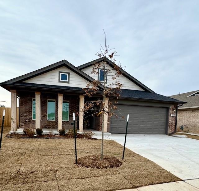 317 Pleasant Vw in Harrah, OK - Building Photo