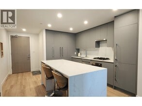 5520 McNaughton Rd in Richmond, BC - Building Photo - Building Photo