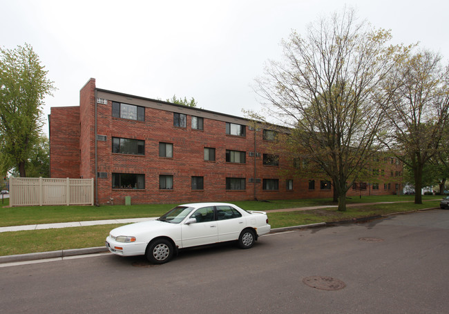 Grace Barstow Apartments in Eau Claire, WI - Building Photo - Building Photo