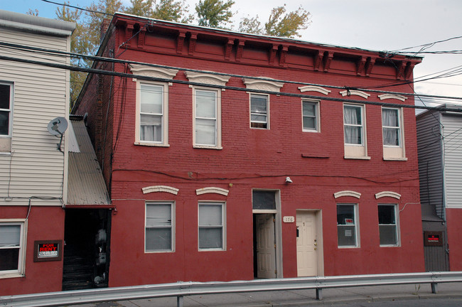 176 Broadway in Haverstraw, NY - Foto de edificio - Building Photo