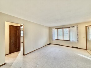 604 Margate Dr in Janesville, WI - Building Photo - Building Photo