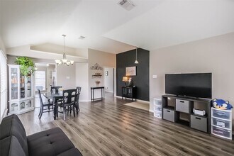 4311 Duesenberg Ct in Pearland, TX - Building Photo - Building Photo