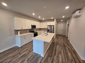 14598 Westminster Way N in Shoreline, WA - Building Photo