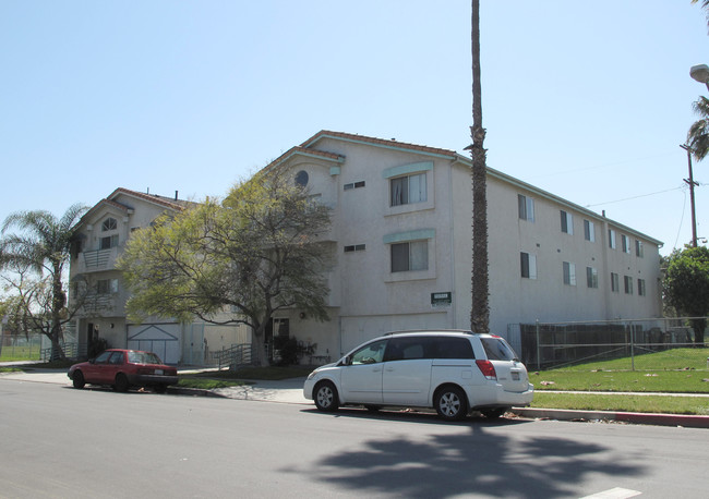 5430 W 93rd St in Los Angeles, CA - Foto de edificio - Building Photo