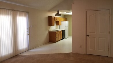 2409 87th St in Lubbock, TX - Foto de edificio - Building Photo