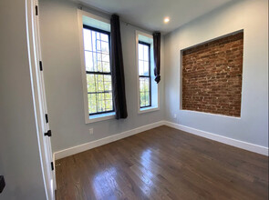 356-358 Palmetto St in Brooklyn, NY - Building Photo - Building Photo