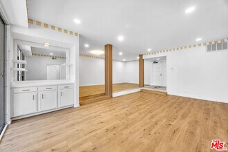 14144 Dickens St in Los Angeles, CA - Building Photo - Building Photo