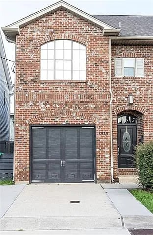 property at 5929 Milne Blvd